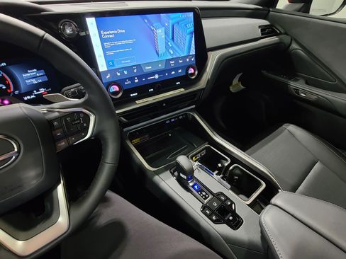 Certified 2026 Lexus TX 350 AWD w/ Technology Package image 21