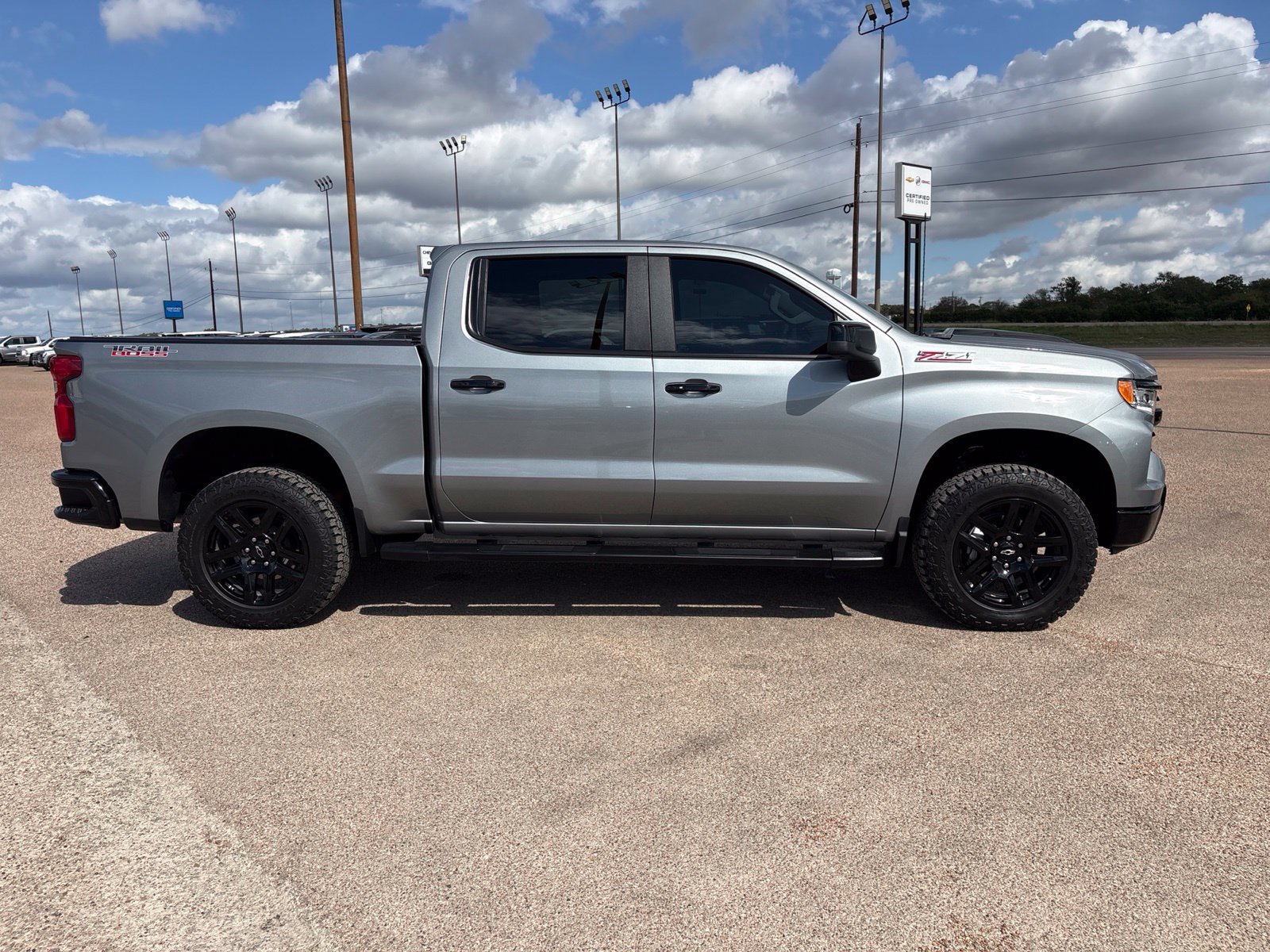 Used 2025 Chevrolet Silverado 1500 LT Trail Boss w/ Protection Package AWD/4WD image 7