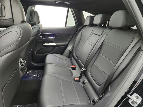 Certified 2025 Mercedes-Benz GLC 300 image 11