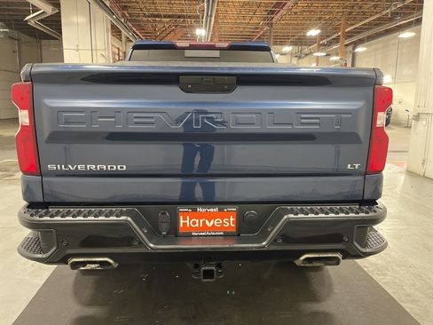 Used 2021 Chevrolet Silverado 1500 LT Trail Boss w/ Convenience Package II image 6