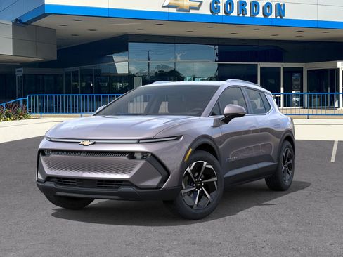 New 2026 Chevrolet Equinox EV LT image 6