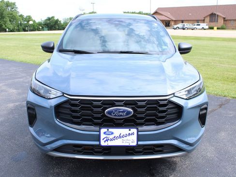 Used 2024 Ford Escape ST-Line w/ Tech Pack #1 AWD/4WD image 2