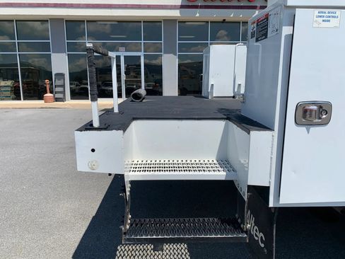 Used 2019 Ford F450 XL w/ Snow Plow Prep Package RWD image 40