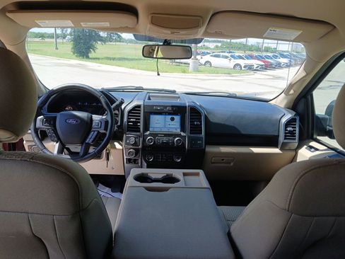Used 2017 Ford F150 XLT w/ Equipment Group 302A Luxury AWD/4WD image 29