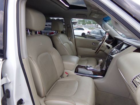 Used 2013 INFINITI QX56 4WD w/ Deluxe Touring Pkg image 39