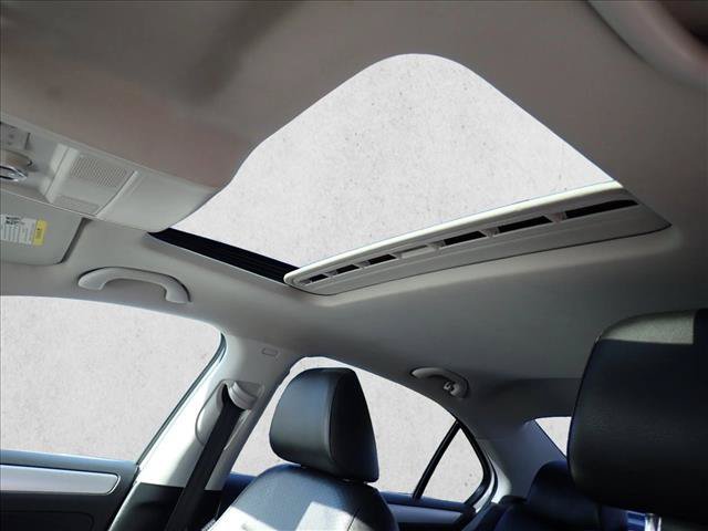 Used 2013 Volkswagen Jetta SE FWD image 10