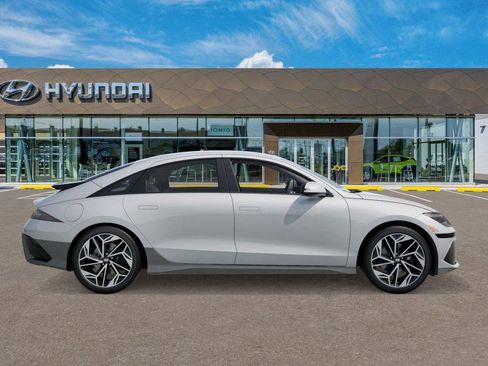 New 2025 Hyundai Ioniq 6 SEL RWD image 7