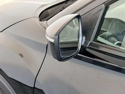 Used 2024 Nissan Kicks SR FWD image 10