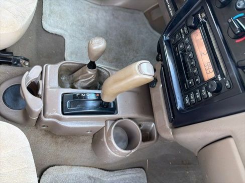 Used 2002 Toyota Tacoma 4x4 Xtracab image 15