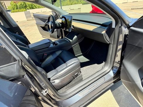 Used 2022 Tesla Model Y Performance AWD/4WD image 25
