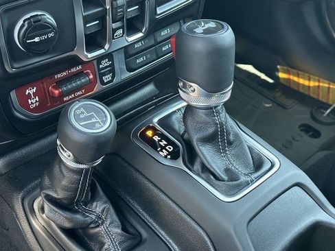 New 2026 Jeep Wrangler Unlimited Rubicon AWD/4WD image 29