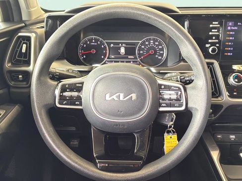 Used 2022 Kia Sorento LX FWD image 27