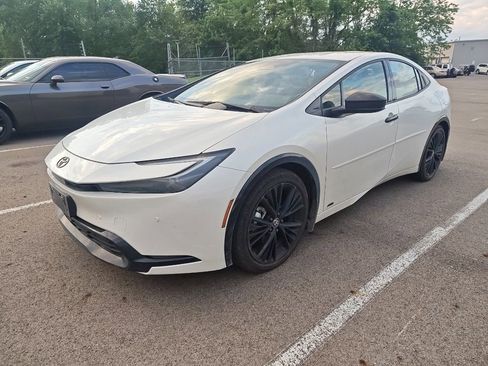 Used 2026 Toyota Prius AWD image 6