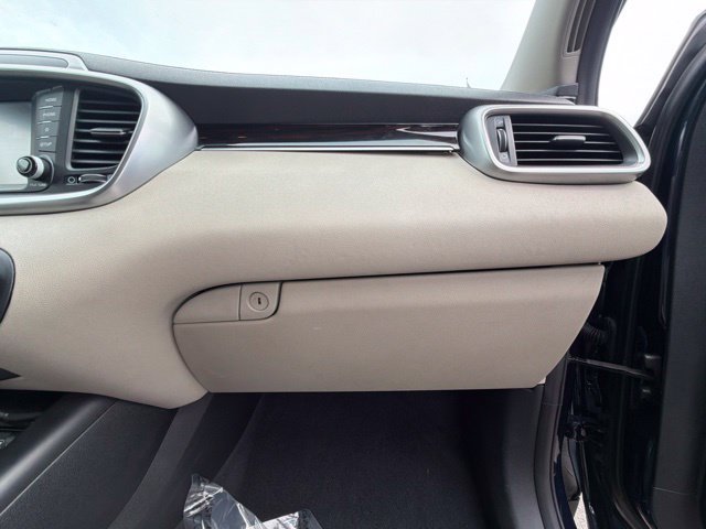 Used 2020 Kia Sorento S FWD image 45