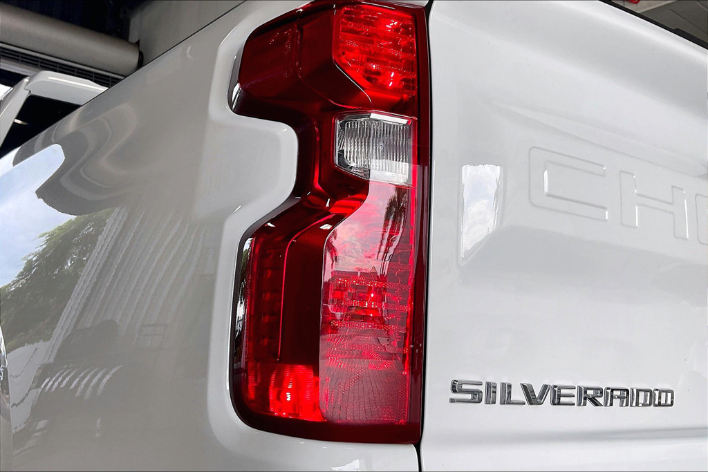 Used 2025 Chevrolet Silverado 1500 LT RWD image 17