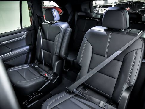 New 2027 GMC Acadia Elevation w/ Black Edition AWD/4WD image 7