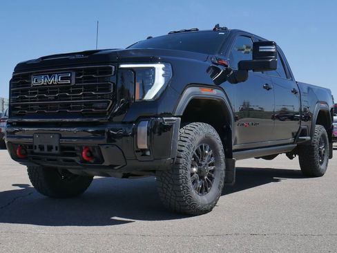 Used 2024 GMC Sierra 2500 AT4X AWD/4WD image 15