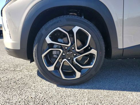 New 2026 Chevrolet Trax RS w/ Sunroof Package image 10