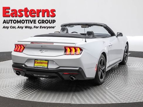 Used 2024 Ford Mustang Premium image 5