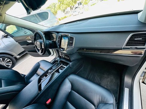 Used 2019 Volvo XC90 T6 Momentum w/ Advanced Package AWD/4WD image 34