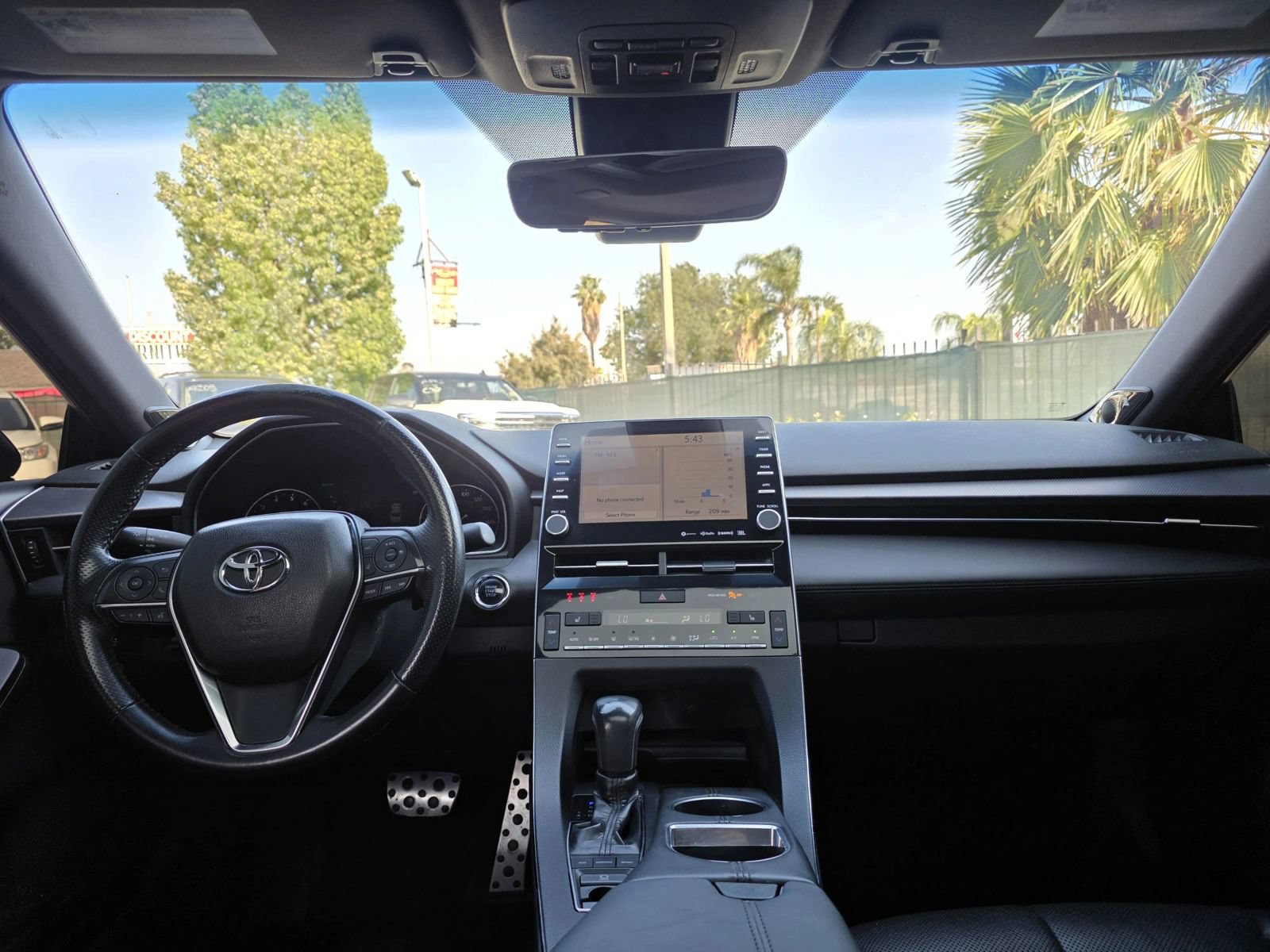 Used 2019 Toyota Avalon XSE w/ Preferred Accessory Package FWD image 5