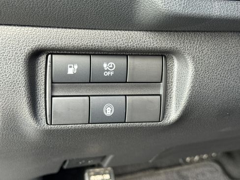 Used 2025 Nissan Leaf S image 28