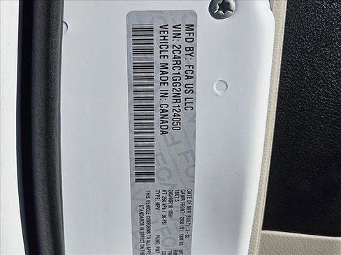 Used 2022 Chrysler Pacifica Limited image 22