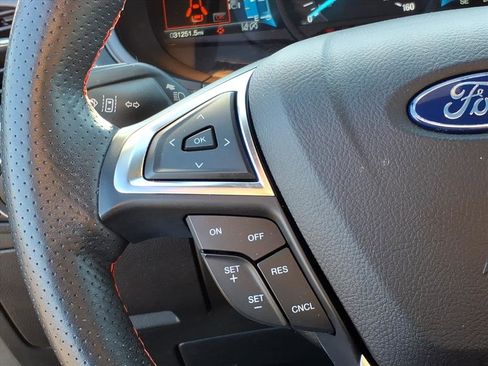 Certified 2023 Ford Edge ST-Line image 19