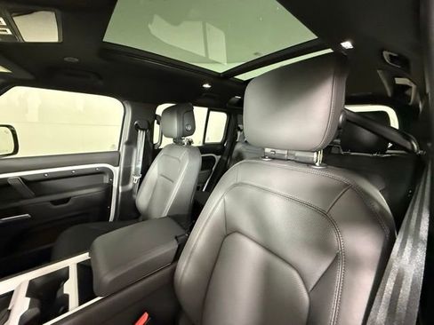 New 2026 Land Rover Defender 110 X-Dynamic SE AWD/4WD image 13