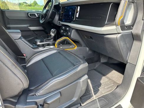 Used 2022 Ford Bronco Badlands AWD/4WD image 16