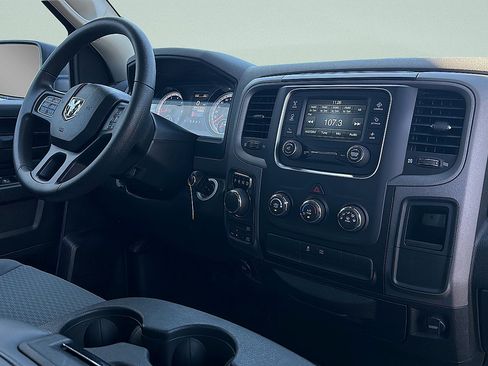 Used 2019 RAM 1500 Express AWD/4WD image 27