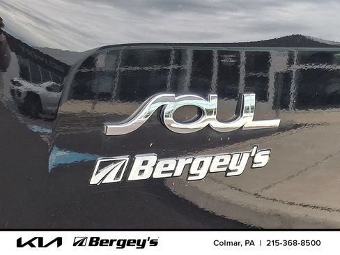 Used 2013 Kia Soul + FWD image 31