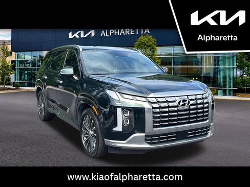 Used 2023 Hyundai Palisade Calligraphy FWD image 1