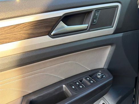 Used 2022 Volkswagen Atlas SE w/ Panoramic Sunroof Package image 36