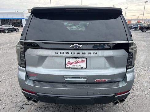 Used 2025 Chevrolet Suburban RST w/ Comfort Package image 6