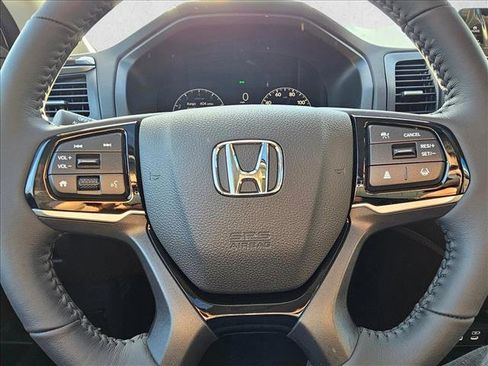 New 2026 Honda Odyssey Touring image 18