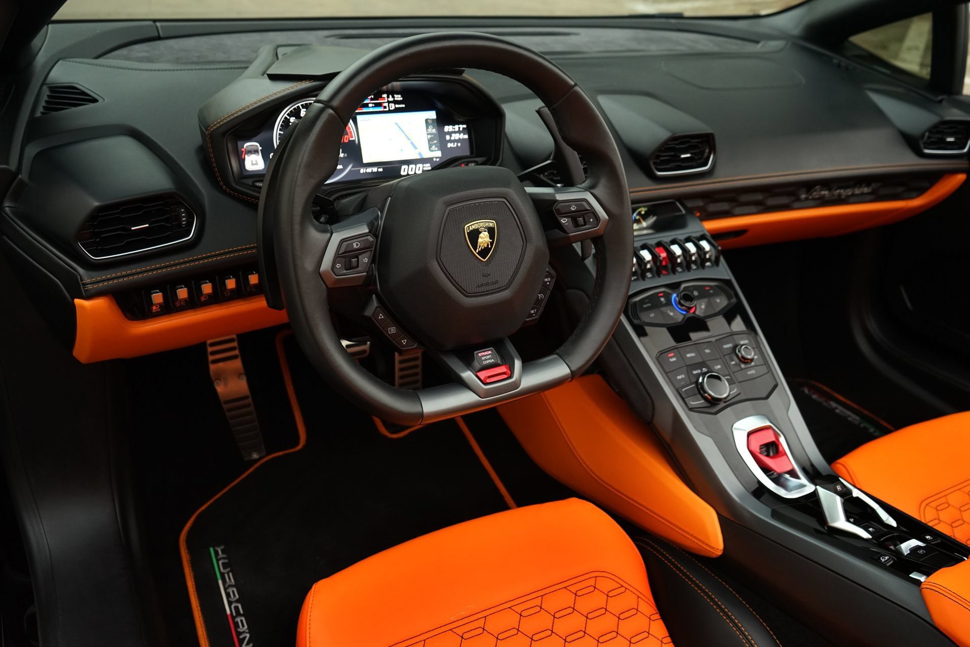 Used 2019 Lamborghini Huracan LP 580-2 RWD image 11