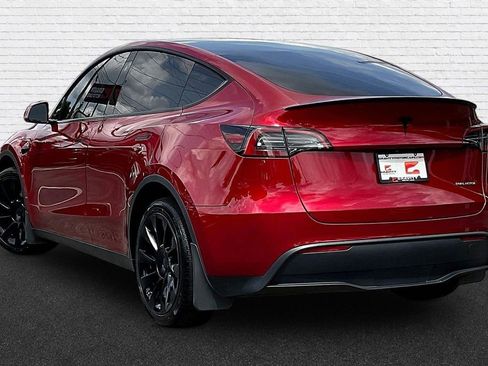 Used 2024 Tesla Model Y Long Range AWD/4WD image 4