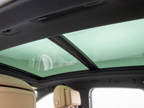 New 2026 Porsche Macan image 15