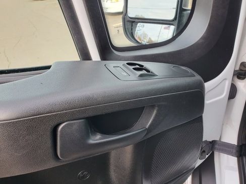 Used 2023 RAM ProMaster 2500 image 8