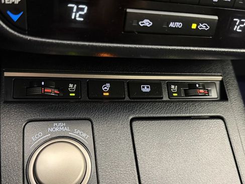 Used 2013 Lexus ES 350 w/ Luxury Pkg FWD image 18