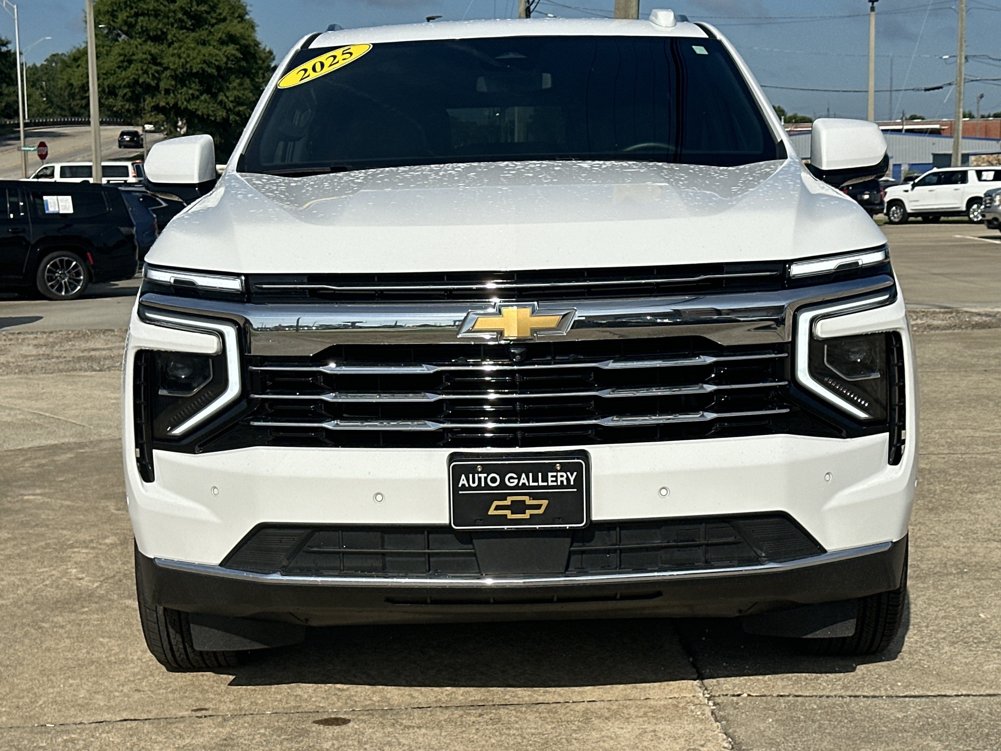 Certified 2025 Chevrolet Tahoe LT AWD/4WD image 2