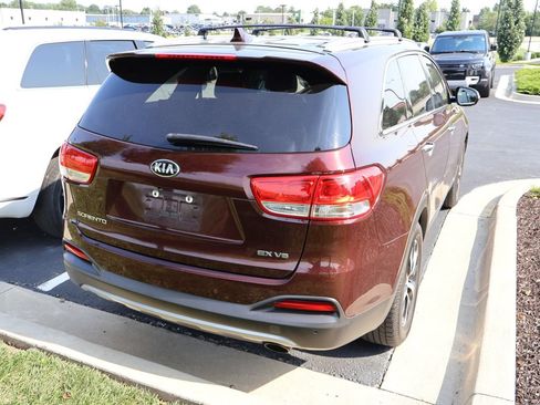Used 2017 Kia Sorento EX AWD/4WD image 11