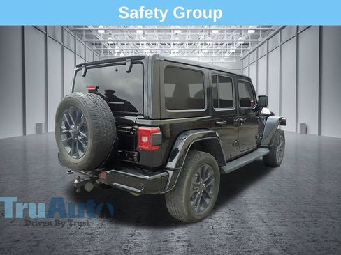 Used 2020 Jeep Wrangler Unlimited Sahara AWD/4WD image 8