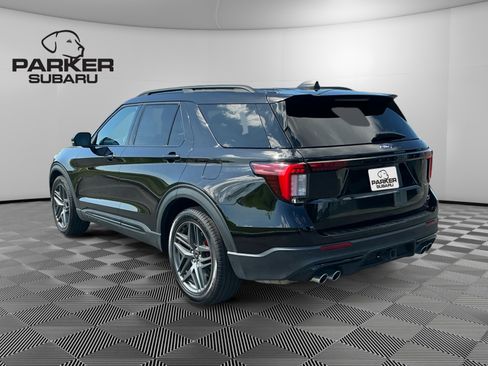 Used 2025 Ford Explorer ST AWD/4WD image 3