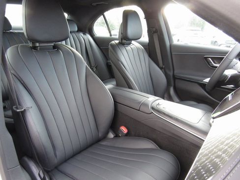 New 2026 Mercedes-Benz E 350 4MATIC Sedan image 19