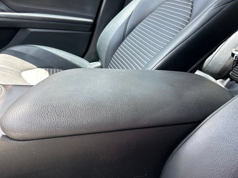 Used 2022 Toyota Camry SE FWD image 29
