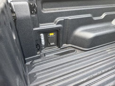 New 2025 Ford Maverick XLT w/ XLT Luxury Package image 18