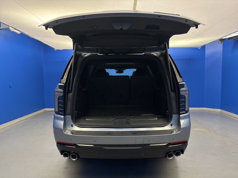 New 2026 Chevrolet Suburban RST w/ Comfort Package AWD/4WD image 33