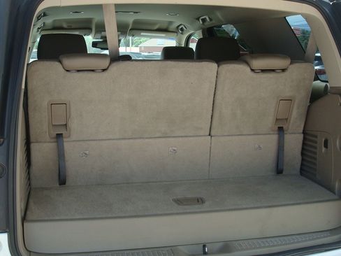 Used 2015 Chevrolet Tahoe LT AWD/4WD image 12